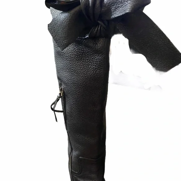MIU MIU Black Leather Bow Boots
